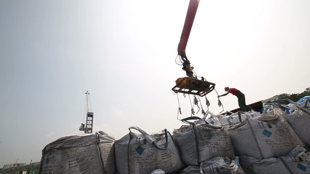 Loading big bag