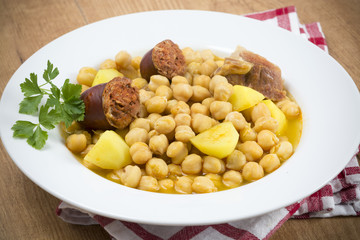 potaje de garbanzos,cocido madrileño