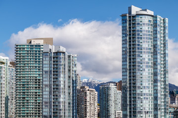 Fototapeta na wymiar Modern apartment buildings in downtown Vancouver, BC, Canada