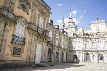 Fototapeta na wymiar Palacio de la Granja de San Ildefonso in Madrid, Spain. beautifu