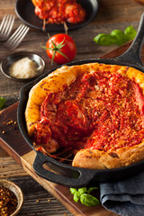 Homemade Skillet Deep Dish Chicago Pizza