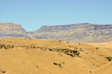 Fototapeta na wymiar Drakensberg Dragon mountains landscape in South Africa
