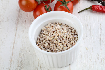 Raw pearl barley