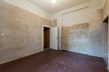 unrenovierte Wohnung, Zimmer vor Renovierung