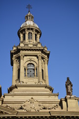 Fototapeta na wymiar ancient architecture in Santiago, Chile