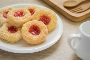 Puff pastry cookies filled with jam
