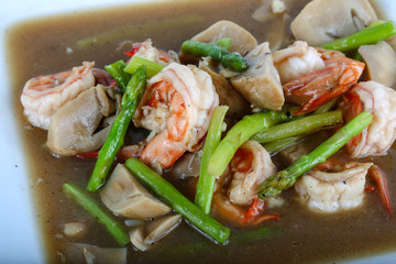 Shrimp and asparagus