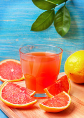 Grapefruit juice and fresh grapefruit
