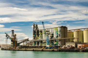 Obraz premium Grain Silos at Port Catania