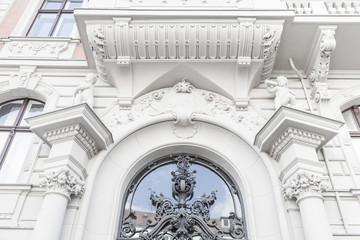 noble Hausfassade, Stuck