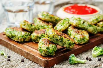baked broccoli oat cheese sticks