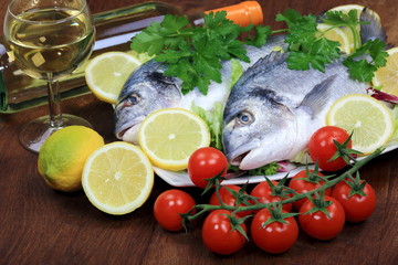 Orata e vino bianco