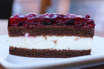 Schoko-Himbeer-Sahne Kuchen Stück
