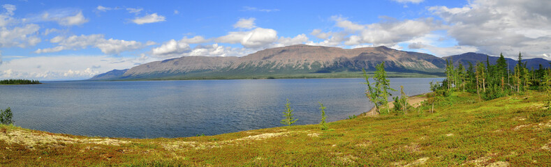 Fototapeta na wymiar Panorama mountain lakes on the Putorana plateau.