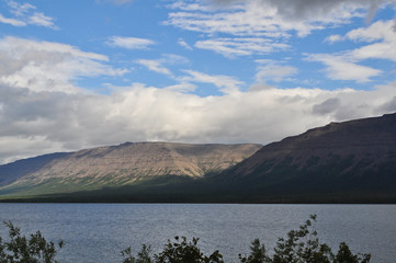 The mountains of lake.