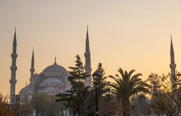 Fototapeta na wymiar Sultanahmet Mosque silhouette in sunset, Istanbul