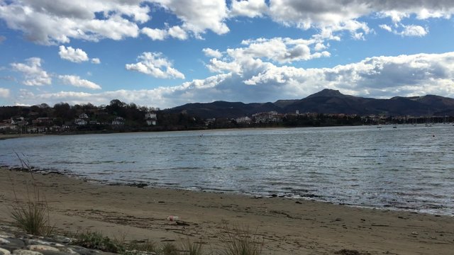 Bah&iacute;a