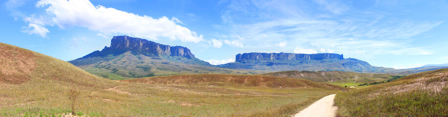 View of the tepuys from the Track to Roraima 