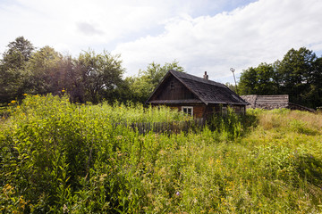 Fototapeta na wymiar abandoned house , Belarus.