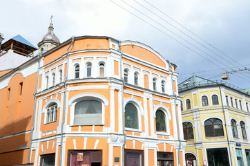 Москва, улица Ильинка, храм Ильи Пророка