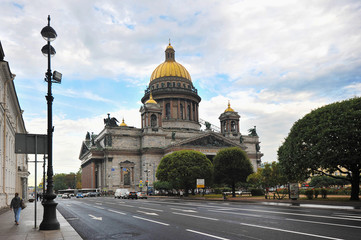 Fototapeta na wymiar Saint Isaac's Cathedral in St.Petersburg