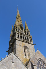 Fototapeta na wymiar Clocher de l'église Notre Dame de Roscudon à Pont-Croix