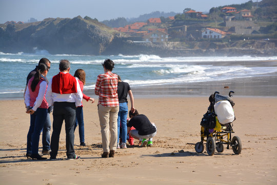 familia en la playa