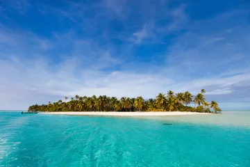 Foto op Plexiglas Tropisch strand Prachtig tropisch strand op een exotisch eiland in de Stille Oceaan