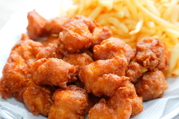 鳥の唐揚げ