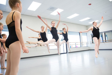 Fototapeta premium ballet class jumping in the air