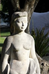 Fototapeta na wymiar statue de baigneuse, parc mauresque, Arcachon