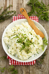 Mashed potatoes with herbs