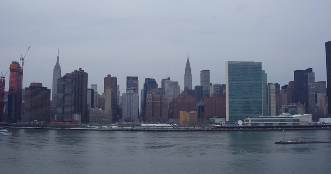 New york, east Manhattan, OSN, winter, river Hudson,empire state building