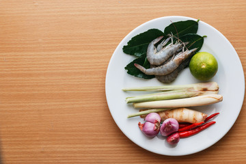 Shrimp fresh and garnish For Tom Yum Kung in plate, Thailand foo