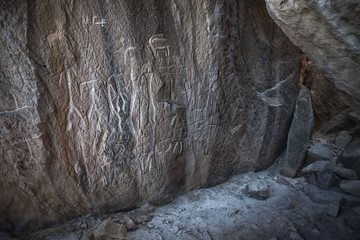 QOBUSTAN Prehistorical petroglyphs rock-painting in Azerbaijan