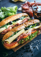 U-Boot-Sandwiches serviert