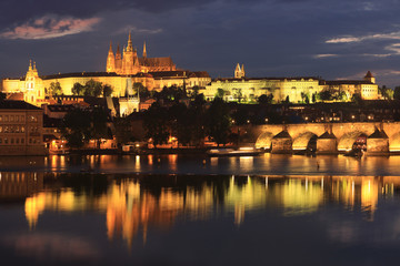 Fototapeta na wymiar Prague skyline