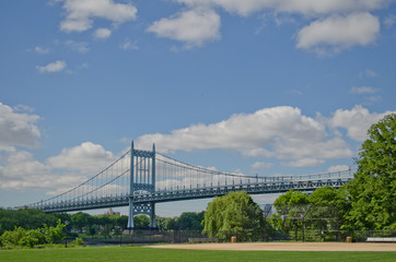Fototapeta na wymiar The Triborough bridge, New York City