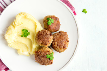 fried meatballs with mash