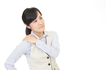 肩こりに悩む女性