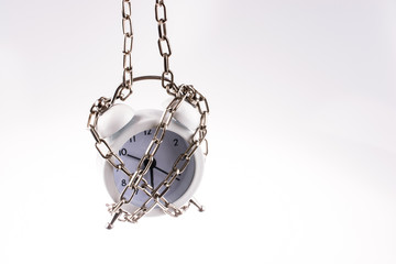 Alarm clock in chain