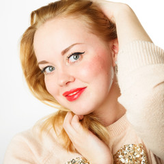 Naklejka premium attractive young woman with blond hair and red lips