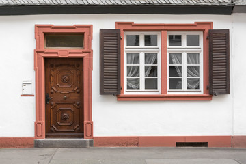 Naklejka premium alte Holztür Wohnung Eingang 