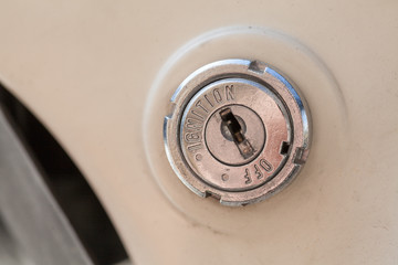 Motorcycle ignition switch