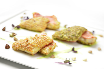 Fillets of red mullet in hazelnut crust peanuts and pistachios