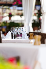 glasses set in restaurant