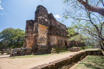 Fototapeta na wymiar Polonnaruwa temple, Lankatilaka, historical architecture in Sri