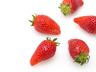 散らばったイチゴ