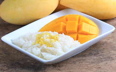 Thai dessert, Mango with sticky rice