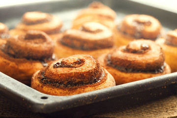 9 cinnamon rolls